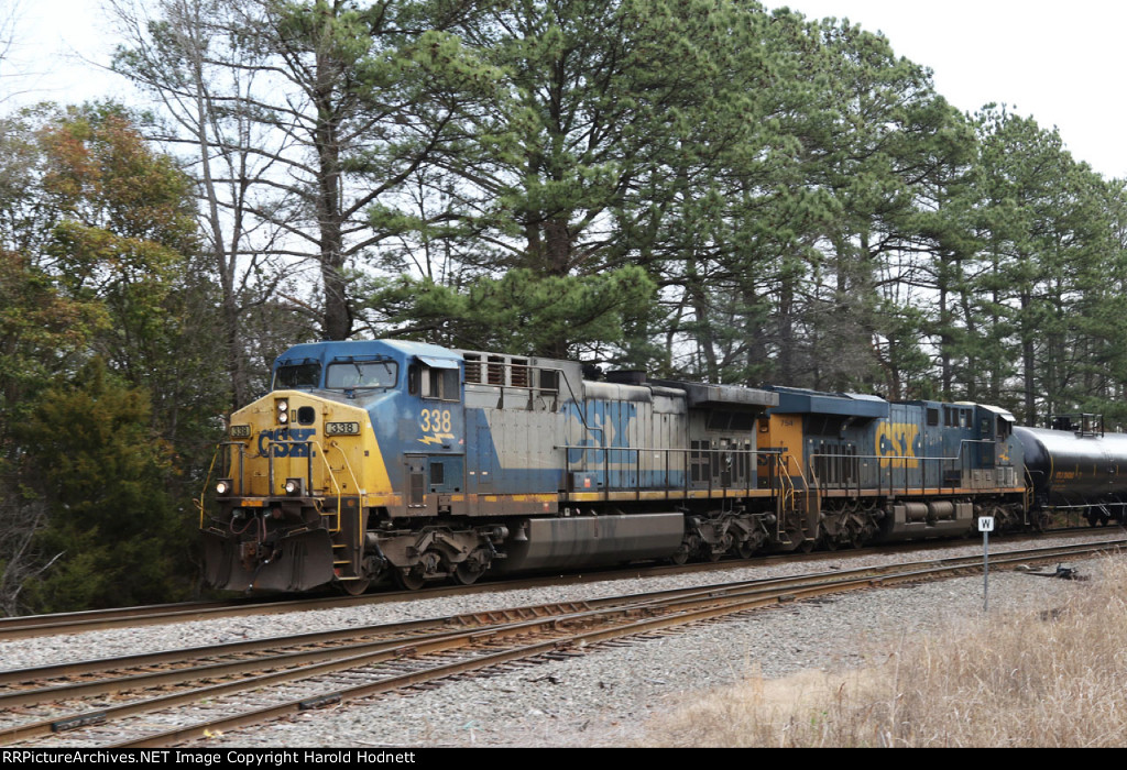 CSX 338 & 754 lead train L619-22 towards Fetner